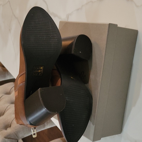 Ankle Boot by Call it Spring 8.5 NWOT - Picture 6 of 7